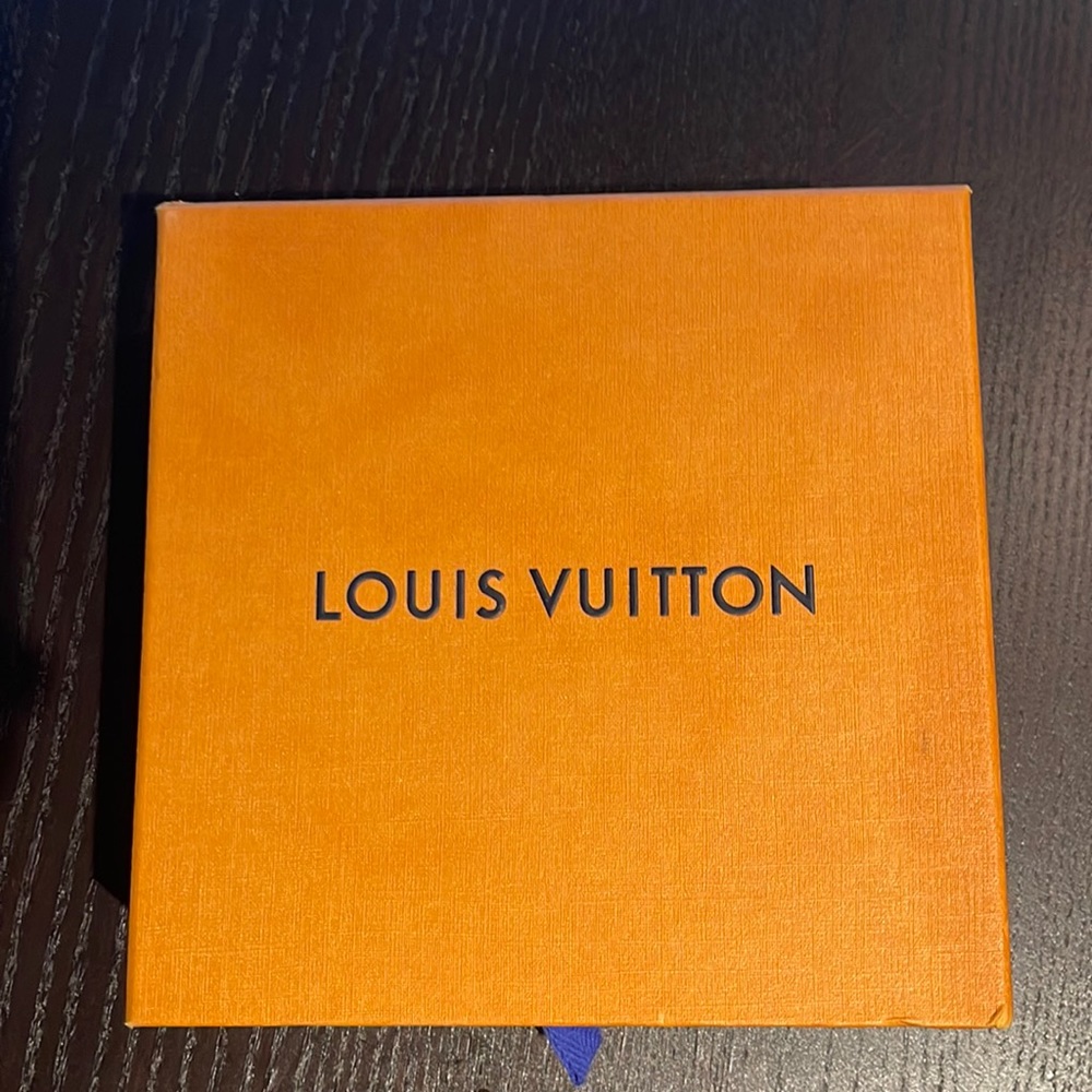 Louis Vuitton belt